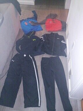 Boys Under Armour Hoodies N Pants